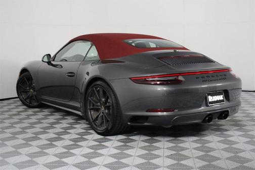 2017 Porsche 911 Carrera 4 GTS