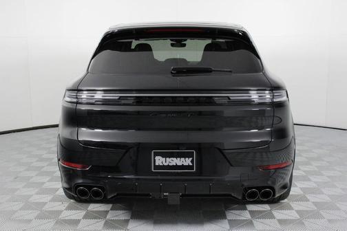 2026 Porsche Cayenne GTS