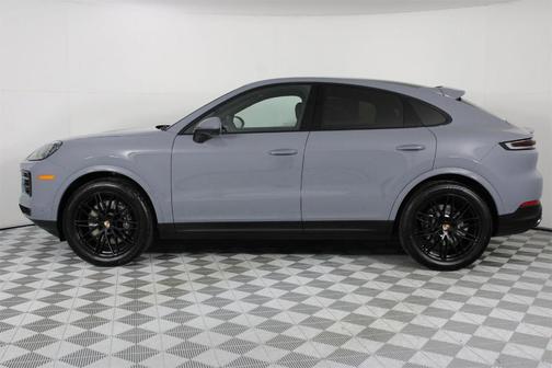 2025 Porsche Cayenne AWD