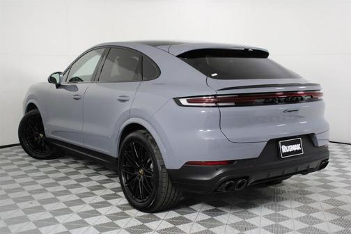 2025 Porsche Cayenne AWD