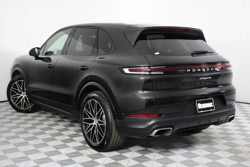 2025 Porsche Cayenne Base