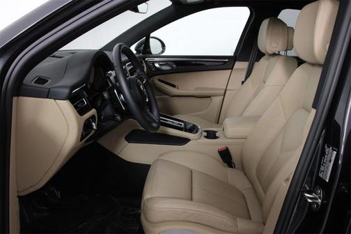 2025 Porsche Macan S