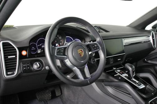 Black 2023 Porsche Cayenne Platinum Edition