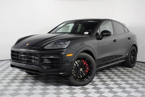 2025 Porsche Cayenne GTS