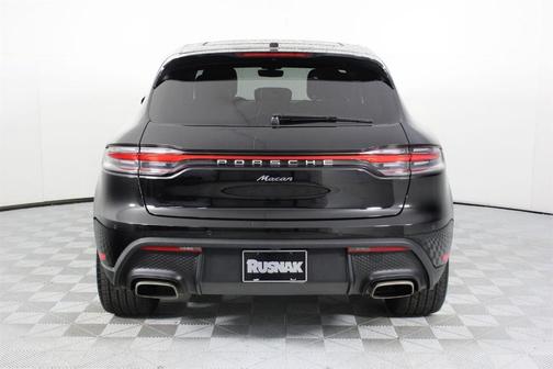 2025 Porsche Macan 