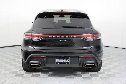 2025 Porsche Macan 