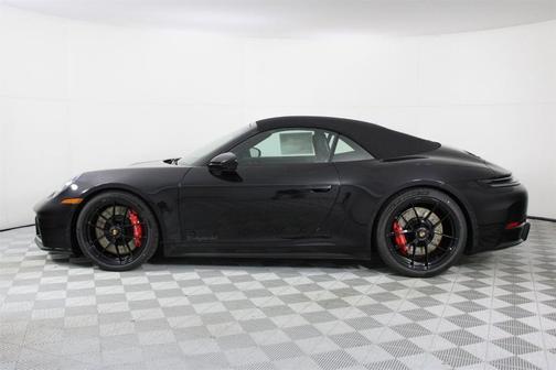 2026 Porsche 911 Carrera 4 GTS