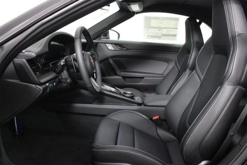 2026 Porsche 911 Carrera 4 GTS