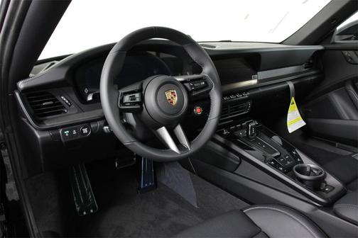 2026 Porsche 911 Carrera 4 GTS