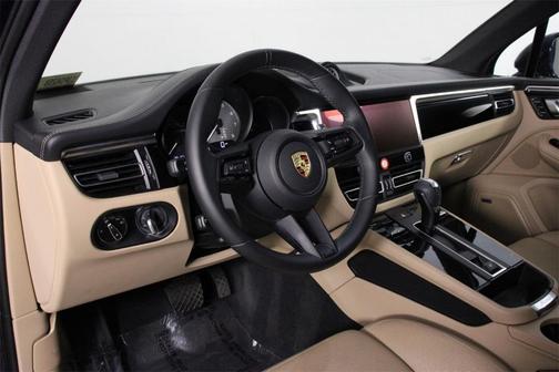 2022 Porsche Macan S