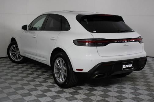 2026 Porsche Macan 
