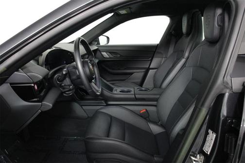 2023 Porsche Taycan Cross Turismo 4S