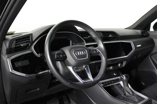 2022 Audi Q3 45 S line Premium