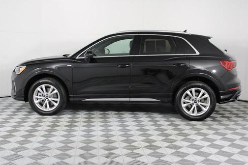 2022 Audi Q3 45 S line Premium