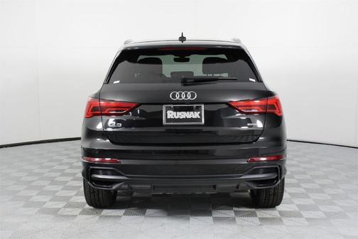 2022 Audi Q3 45 S line Premium