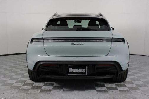 2025 Porsche Taycan 4