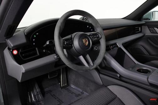 2025 Porsche Taycan 4