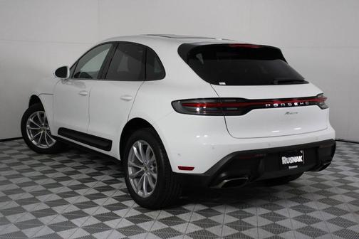 2025 Porsche Macan T