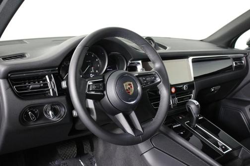 Volcano Gray Metallic 2026 Porsche Macan