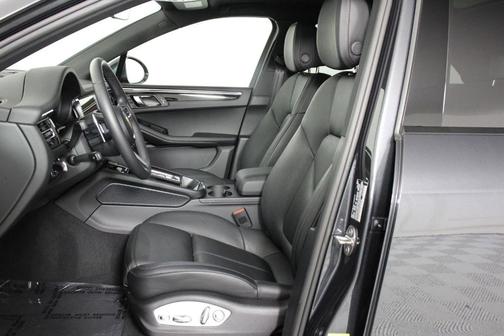 Volcano Gray Metallic 2026 Porsche Macan