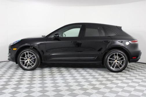 2025 Porsche Macan 