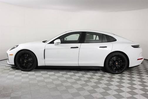 2026 Porsche Panamera GTS