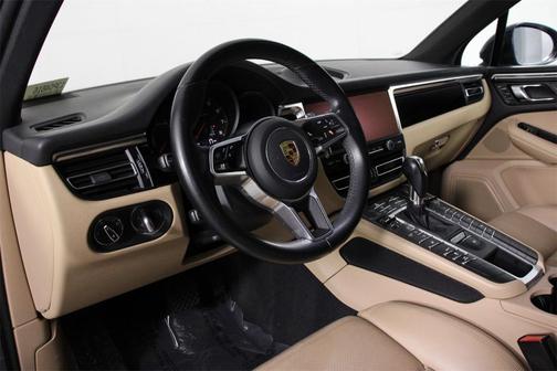 2021 Porsche Macan Base