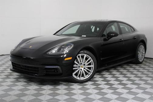 2018 Porsche Panamera 4