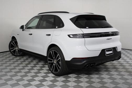 2026 Porsche Cayenne AWD