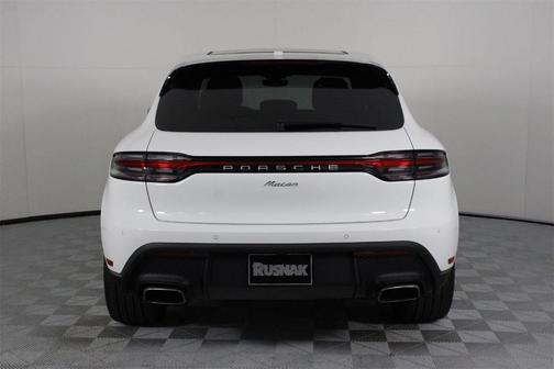 2026 Porsche Macan Base