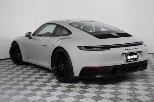 2024 Porsche 911 Carrera GTS