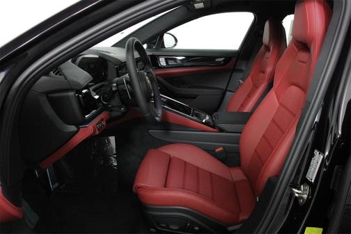 2026 Porsche Panamera Base