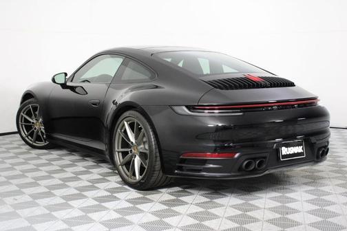 2020 Porsche 911 Carrera