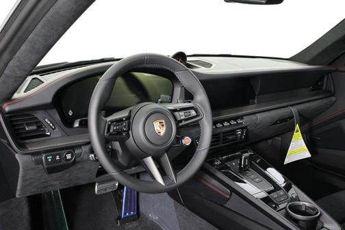 2026 Porsche 911 Carrera 4 GTS