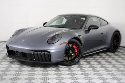 2026 Porsche 911 Carrera 4 GTS