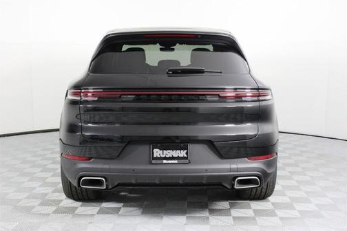 2026 Porsche Cayenne Base