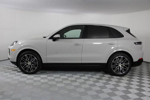 2024 Porsche Cayenne Base