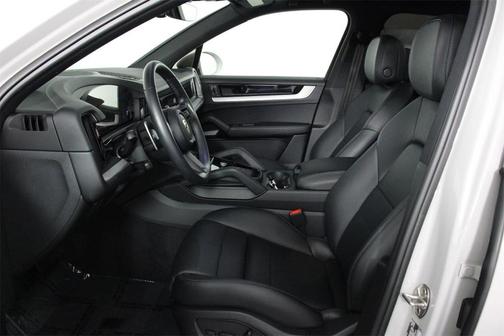 2024 Porsche Cayenne Base