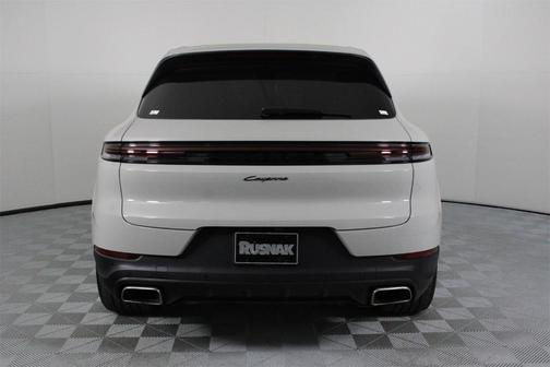 2024 Porsche Cayenne Base