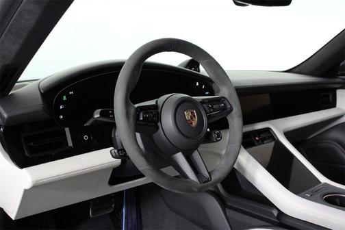 2025 Porsche Taycan GTS