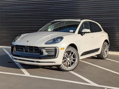 2025 Porsche Macan Base