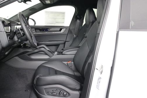 2026 Porsche Cayenne Turbo GT