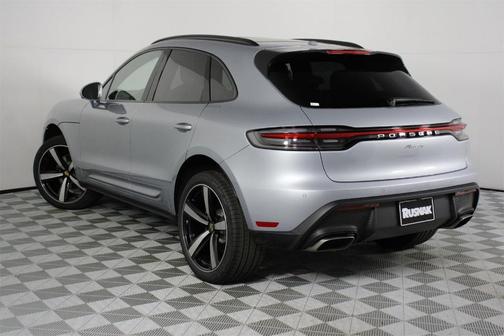 2026 Porsche Macan Base