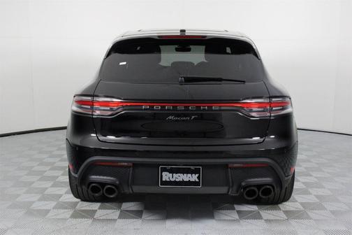 2025 Porsche Macan T