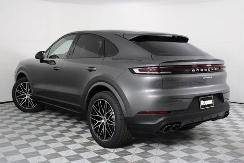 2025 Porsche Cayenne AWD