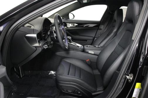 2023 Porsche Panamera 4S