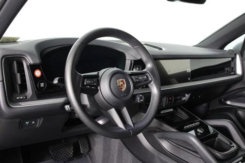 White 2024 Porsche Cayenne Base