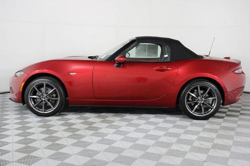 Soul Red 2016 Mazda MX-5 Miata Grand Touring