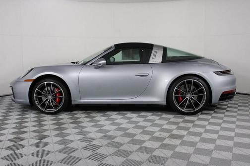 2022 Porsche 911 Targa 4S