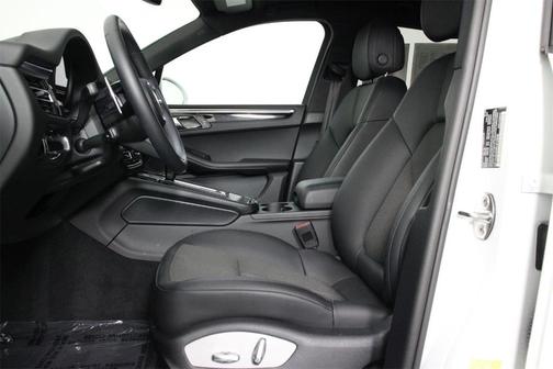2023 Porsche Macan T